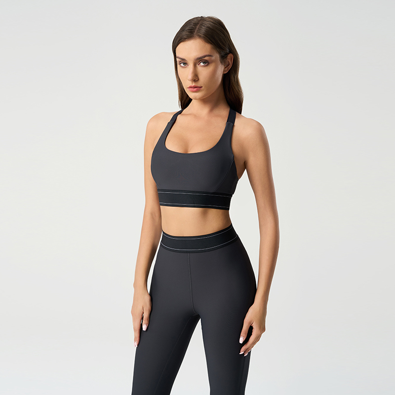 YS-034 White OEM Contrast Bra and Leggings Yoga Set view 2 for activewear sourcing